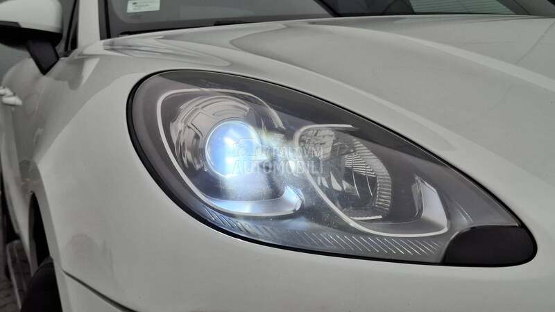 Porsche Macan 