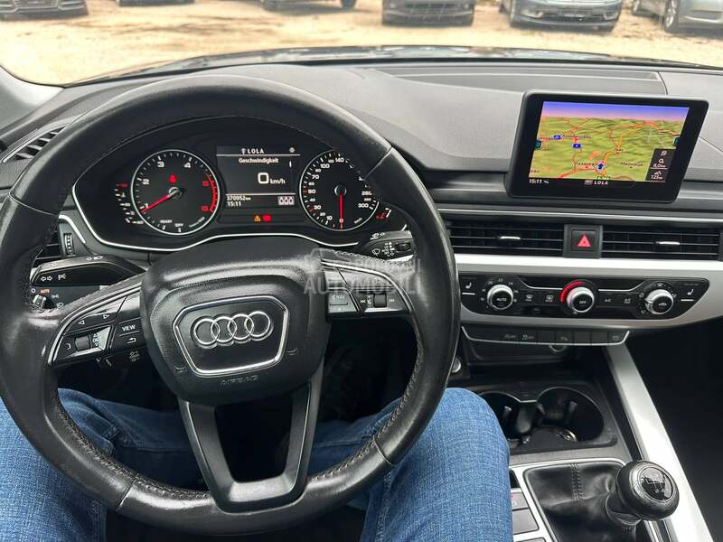 Audi A4 2.0 TDI Matrix