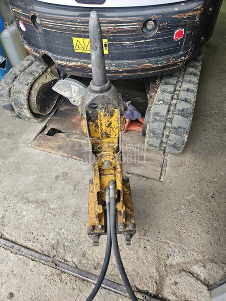 cekic pikamer za mini bager