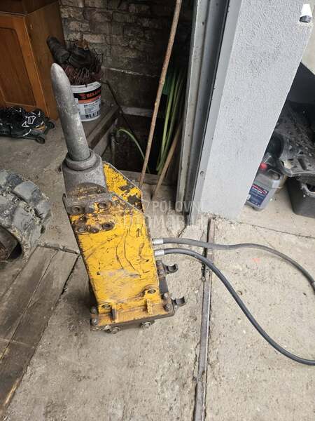 cekic pikamer za mini bager