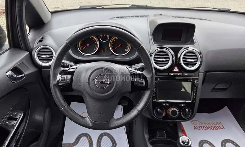 Opel Corsa D V.servis/Navi