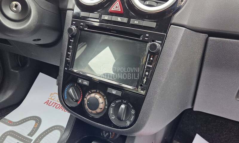 Opel Corsa D V.servis/Navi