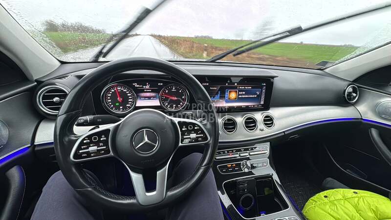 Polu virtual sat tabla