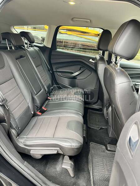 Ford Kuga aut 4x4