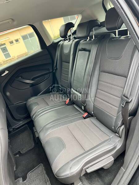 Ford Kuga aut 4x4