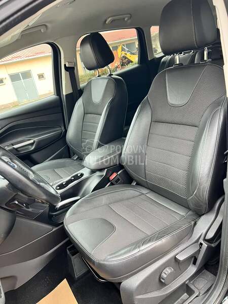 Ford Kuga aut 4x4