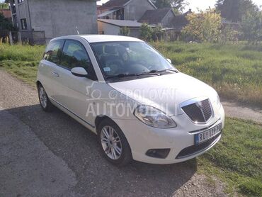 Lancia Ypsilon 1.4 16v
