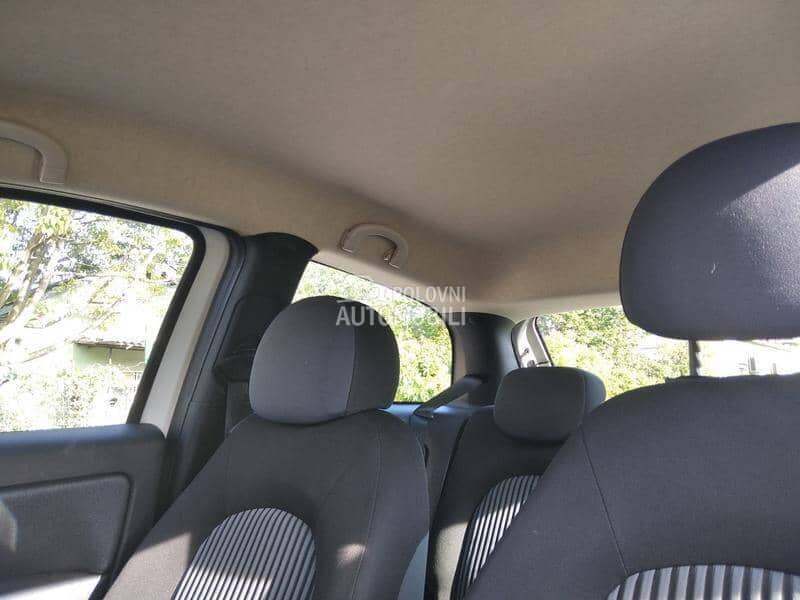 Lancia Ypsilon 1.4 16v