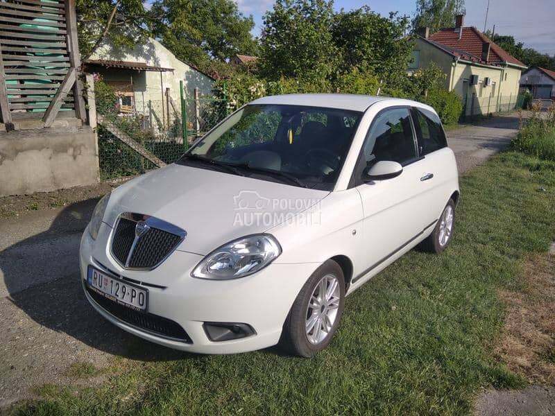 Lancia Ypsilon 1.4 16v