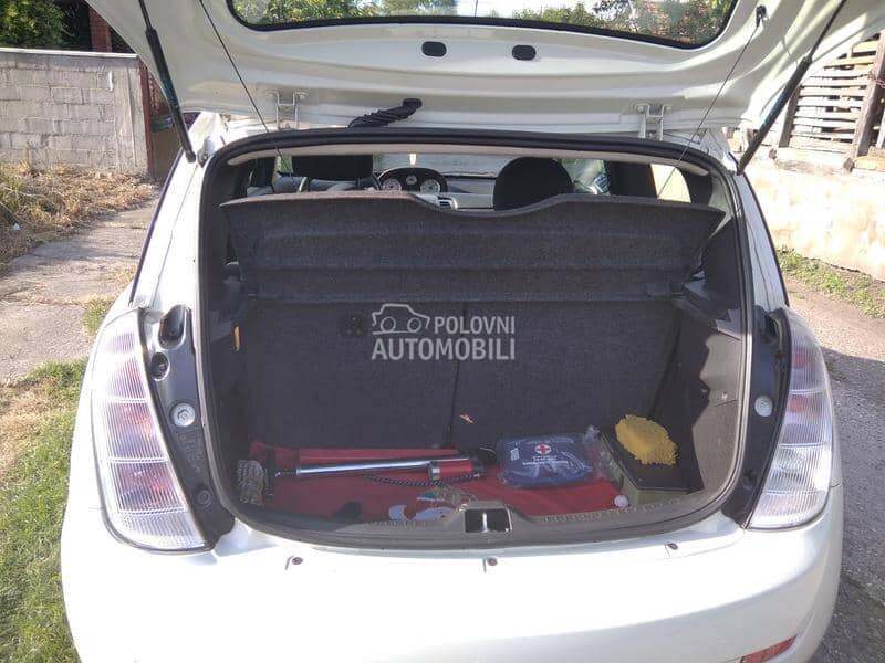 Lancia Ypsilon 1.4 16v