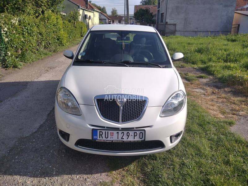 Lancia Ypsilon 1.4 16v