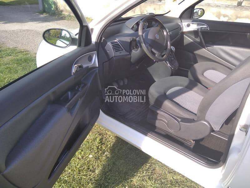Lancia Ypsilon 1.4 16v
