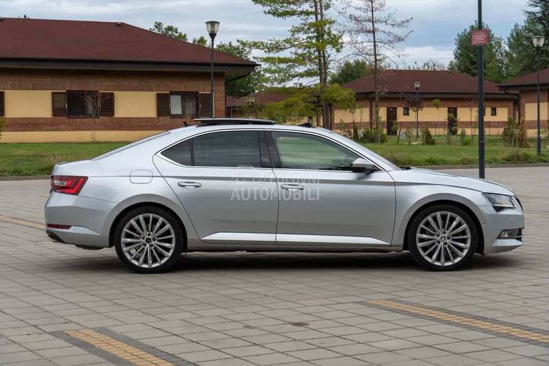 Škoda Superb 