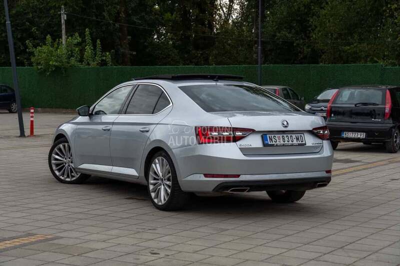 Škoda Superb 