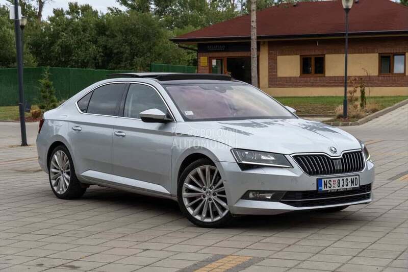 Škoda Superb 
