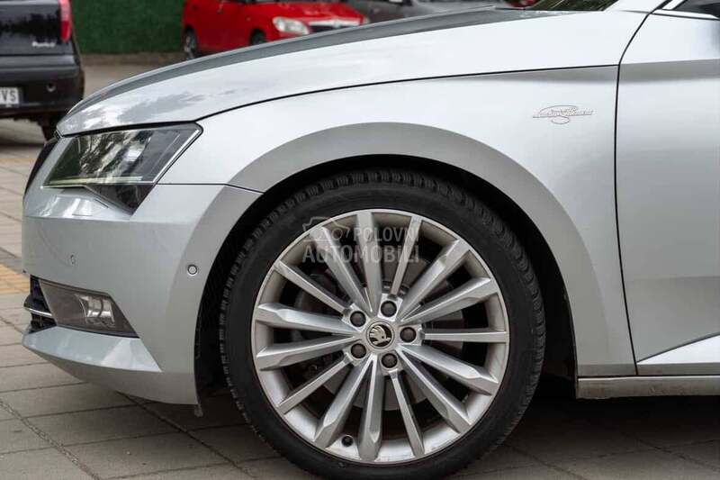 Škoda Superb 