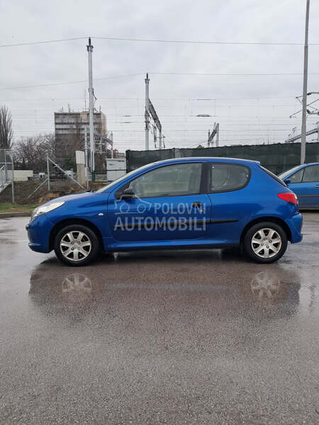 Peugeot 206 plus 
