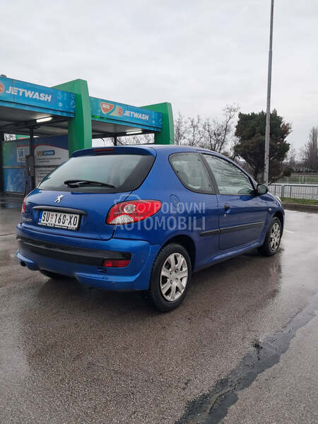Peugeot 206 plus 