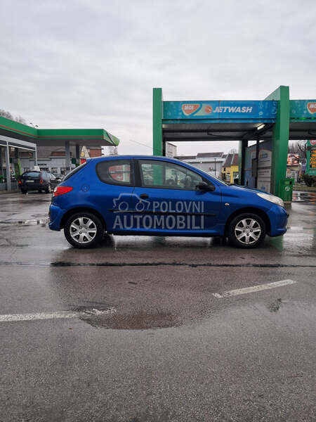 Peugeot 206 plus 