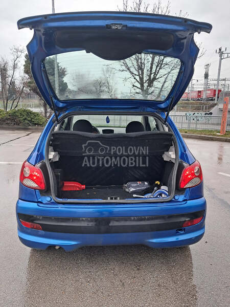Peugeot 206 plus 
