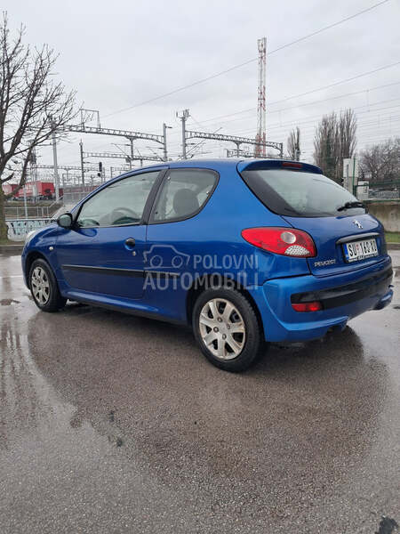 Peugeot 206 plus 
