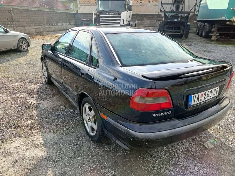 Volvo S40 