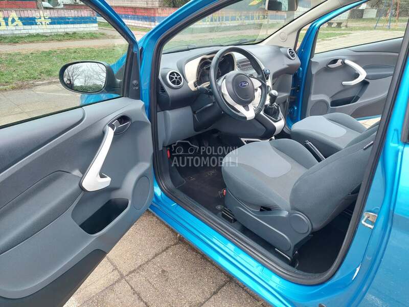 Ford Ka 1.2 TITANIUM/CH