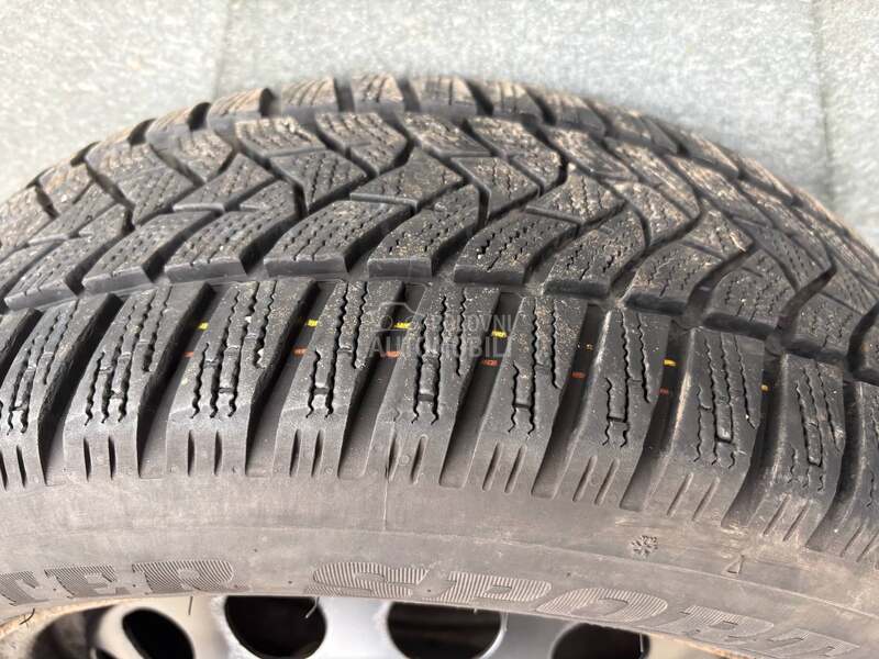 Dunlop 205/55 R16 Zimska