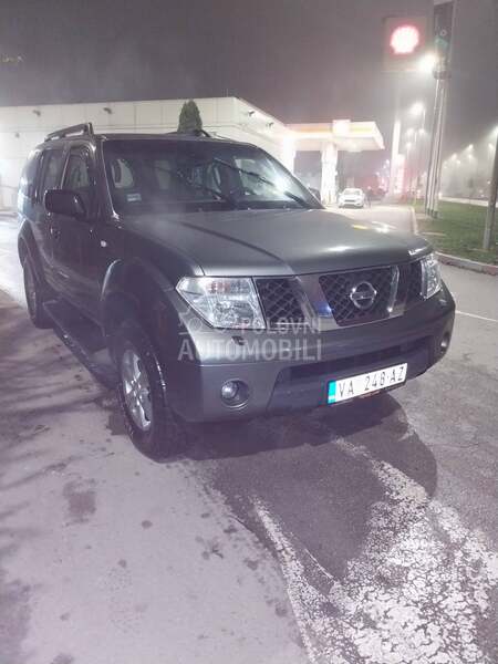 Nissan Pathfinder 