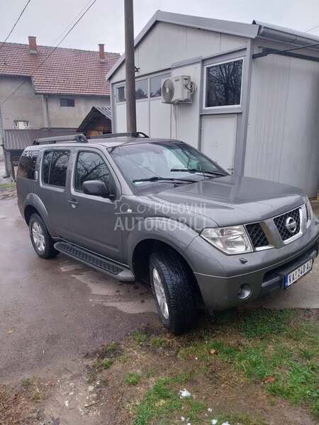 Nissan Pathfinder 