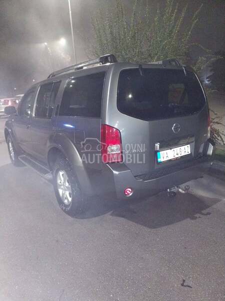 Nissan Pathfinder 
