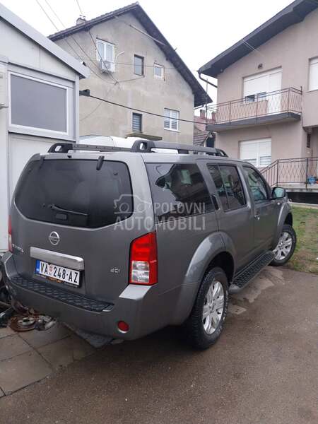 Nissan Pathfinder 