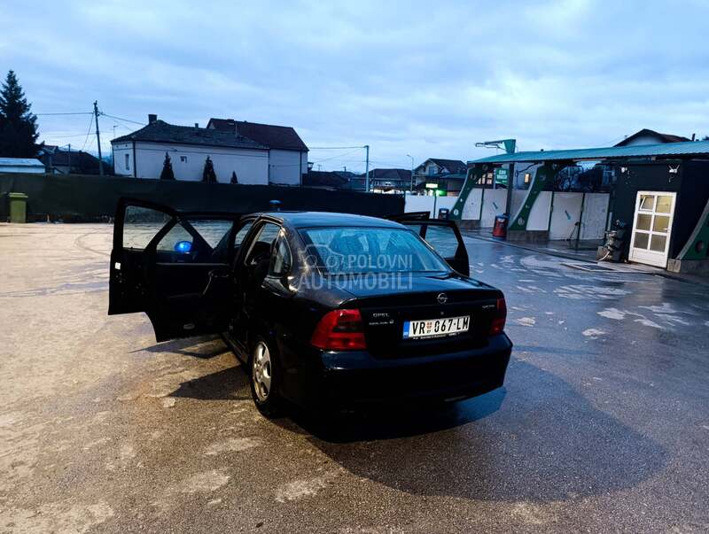 Opel Vectra B 