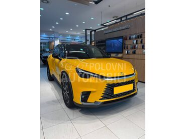 Lexus LBX COOL ADVANCED