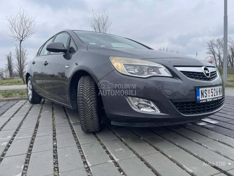 Opel Astra J 1.3 CDTI
