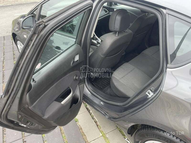 Opel Astra J 1.3 CDTI