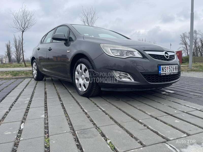 Opel Astra J 1.3 CDTI
