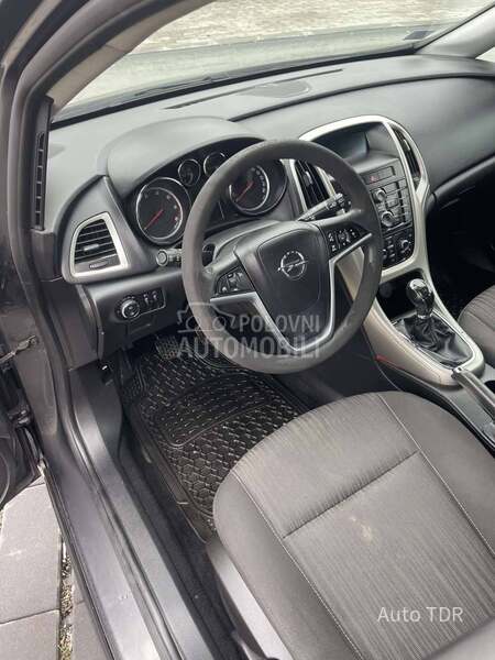 Opel Astra J 1.3 CDTI