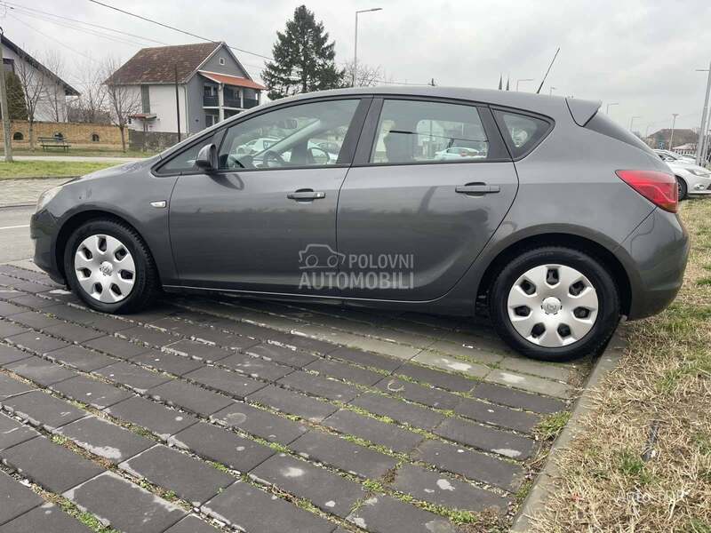 Opel Astra J 1.3 CDTI