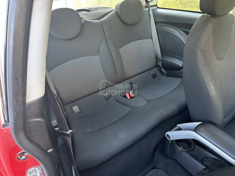 MINI Cooper 1.6 hdi