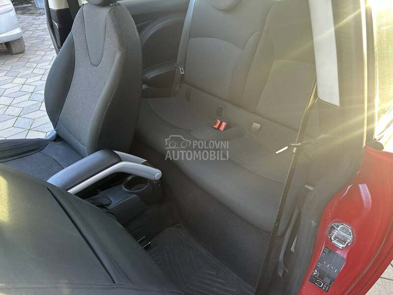 MINI Cooper 1.6 hdi