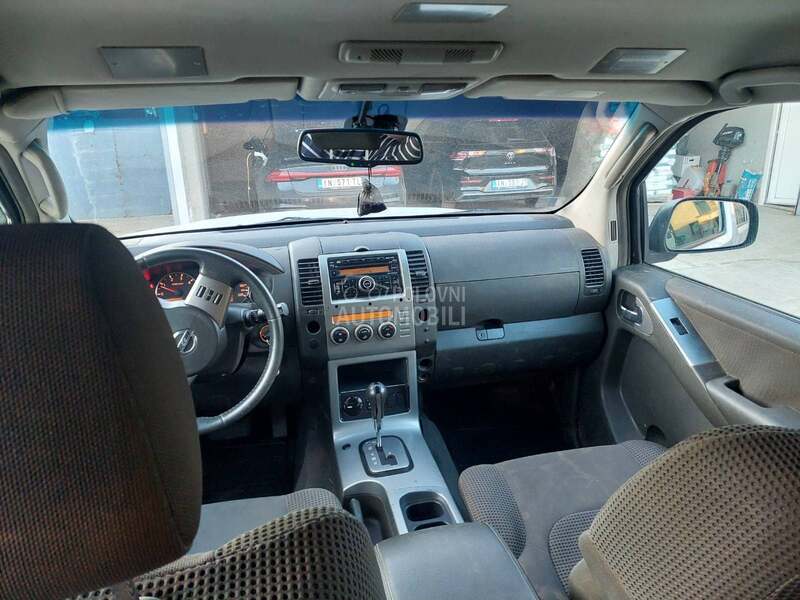 Nissan Pathfinder 