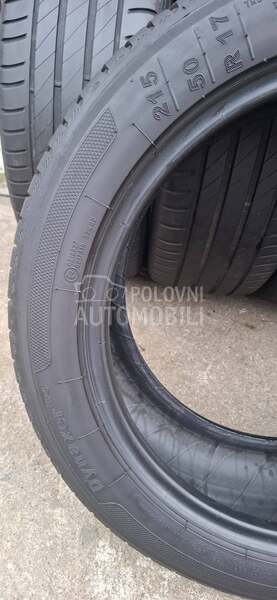 Kleber 215/50 R17 Letnja