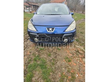 Branik restajling kpl za Peugeot 307 od 2004. do 2008. god.