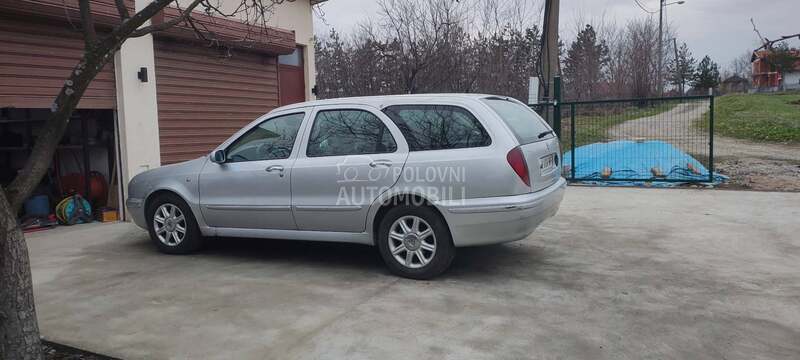 Lancia Lybra 
