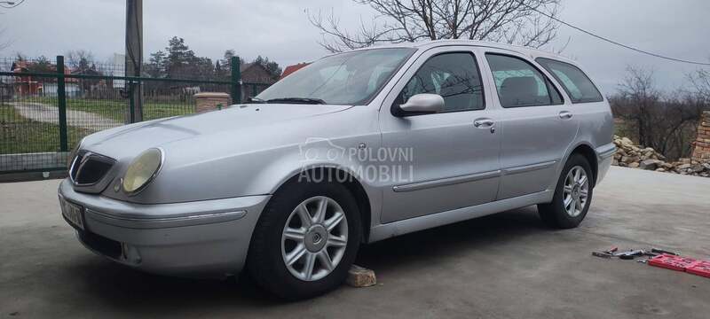 Lancia Lybra 