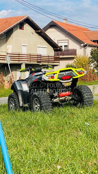 Can-Am outlander 800