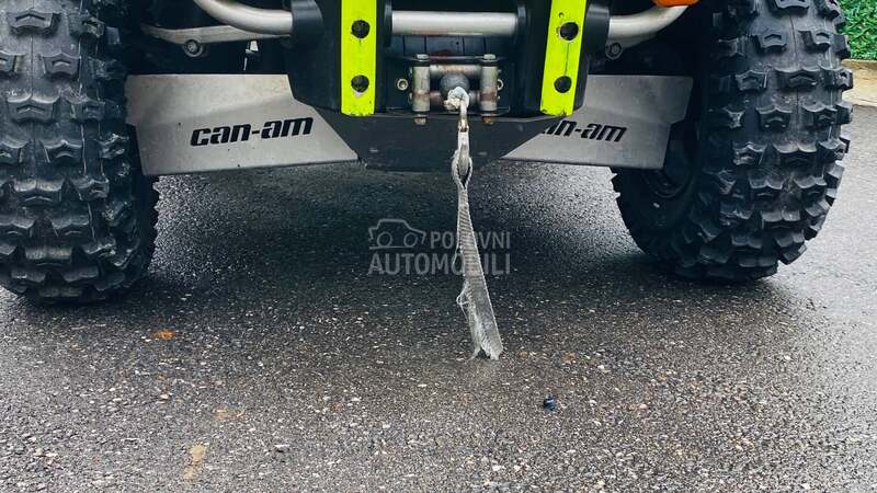 Can-Am outlander 800