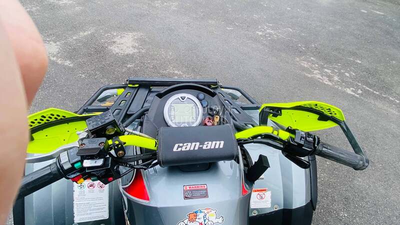 Can-Am outlander 800
