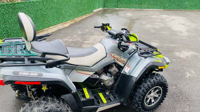 Can-Am outlander 800